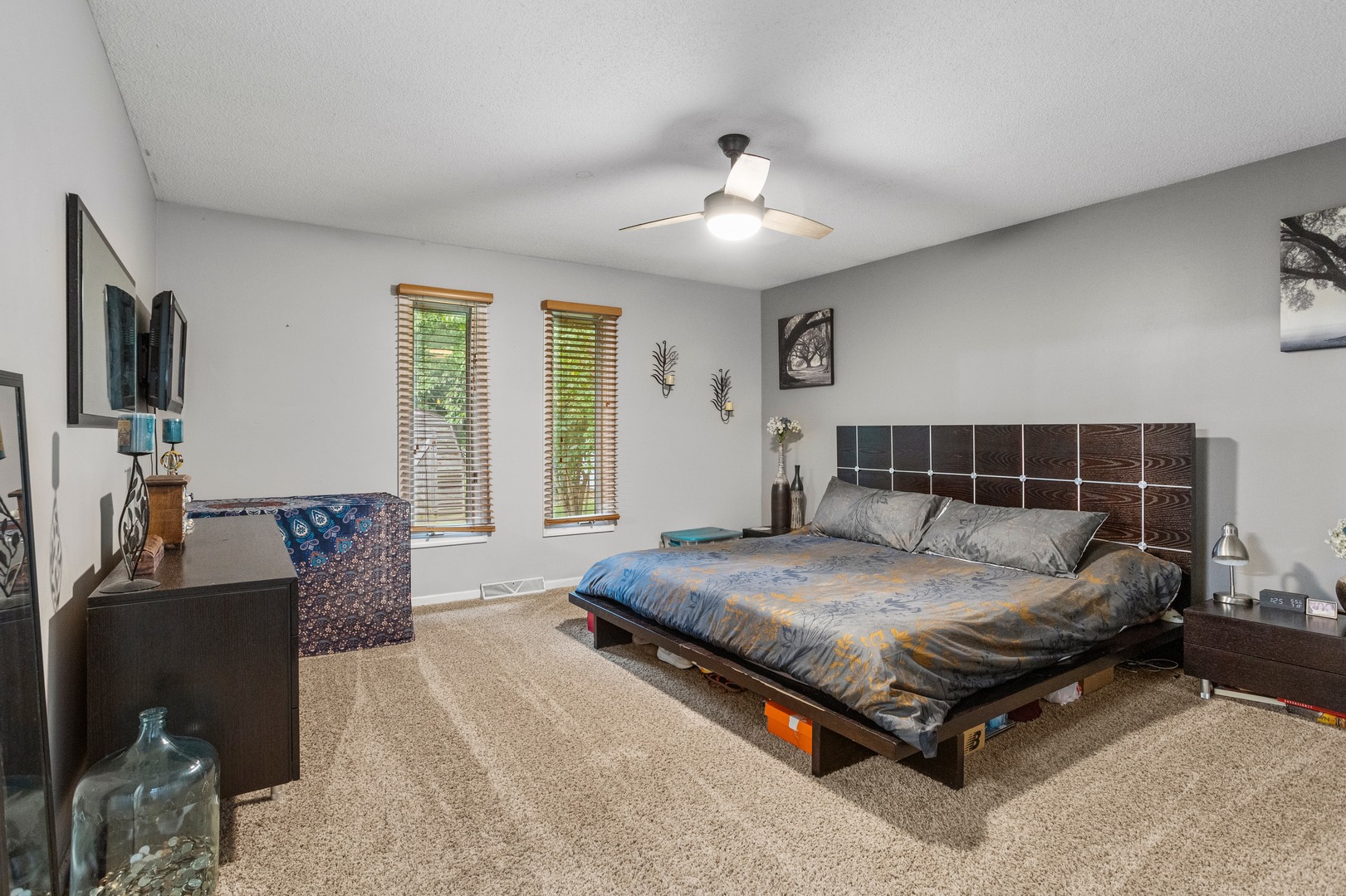 205 Surrey Court Property Photo 22