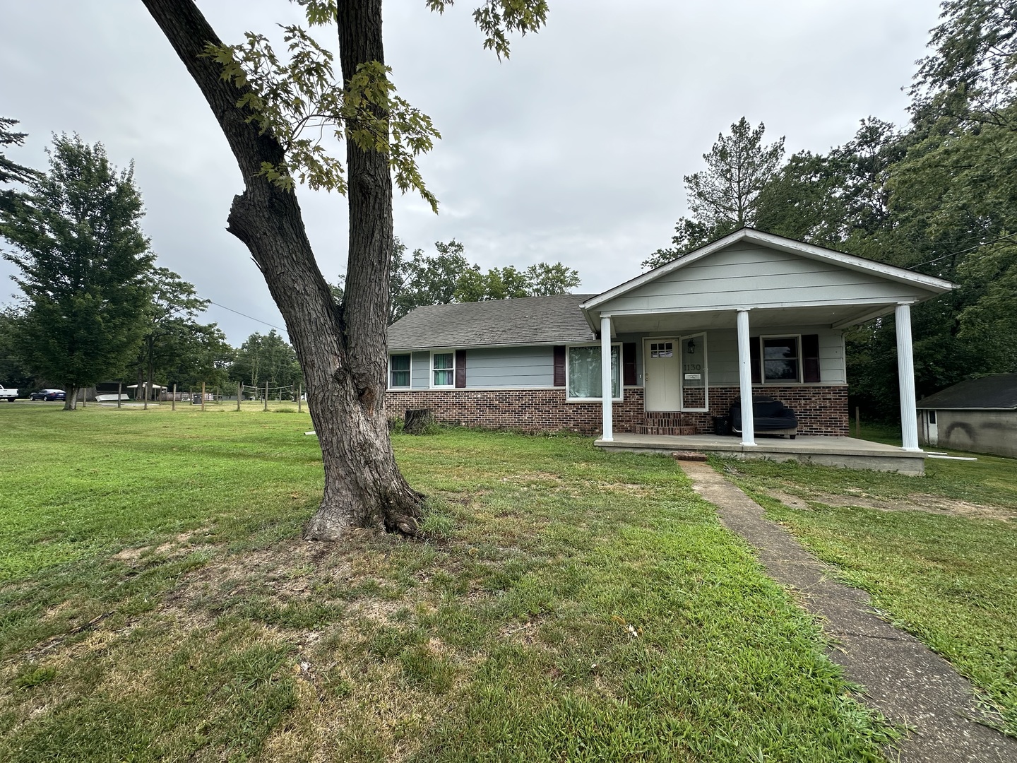 1130 W Webster Street Property Photo 2