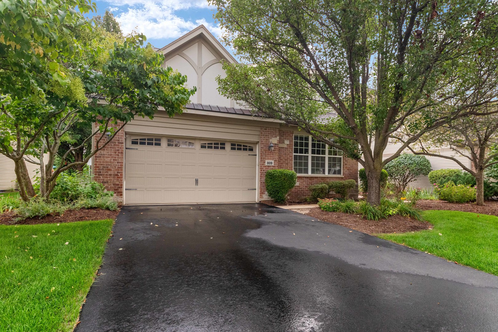 809 Colchester Drive Property Photo 1