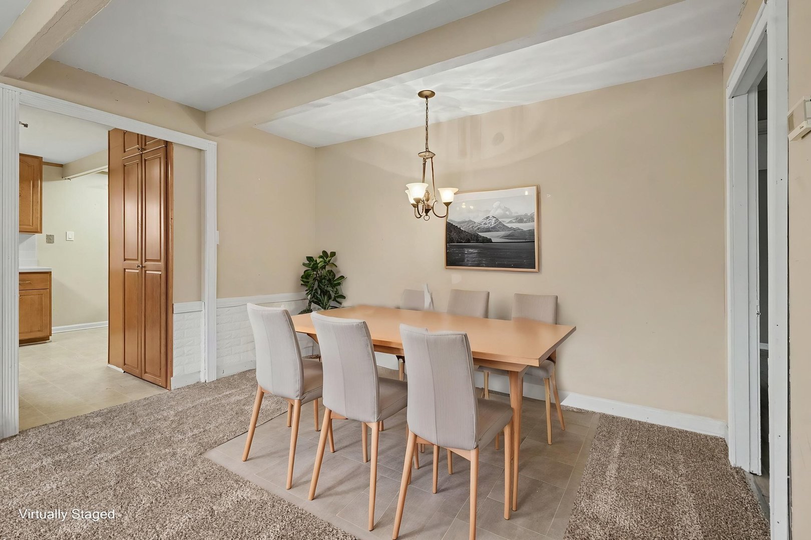 2104 Webb Street Property Photo 5