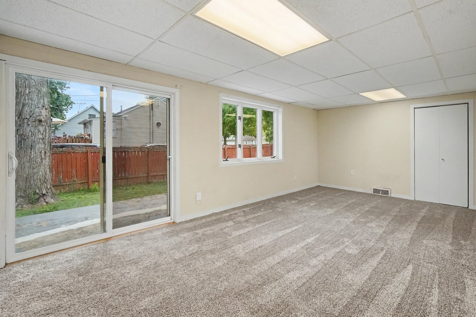 2104 Webb Street Property Photo 10
