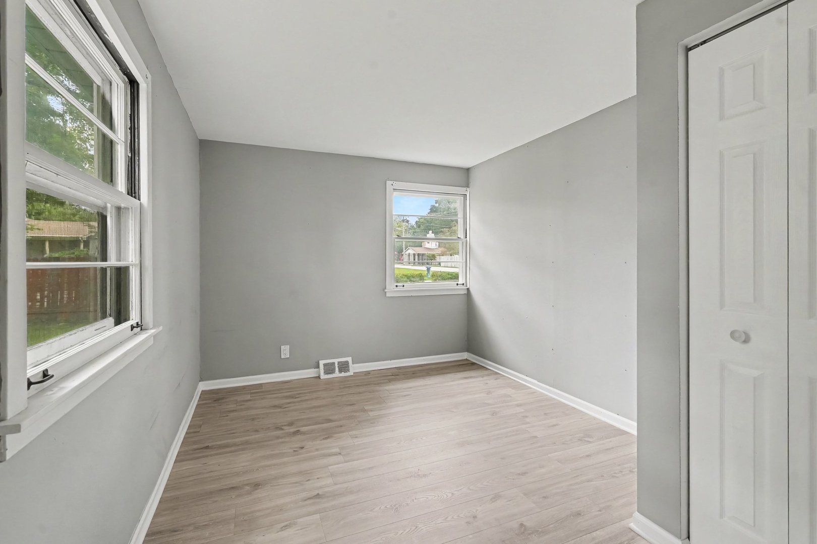 2104 Webb Street Property Photo 14