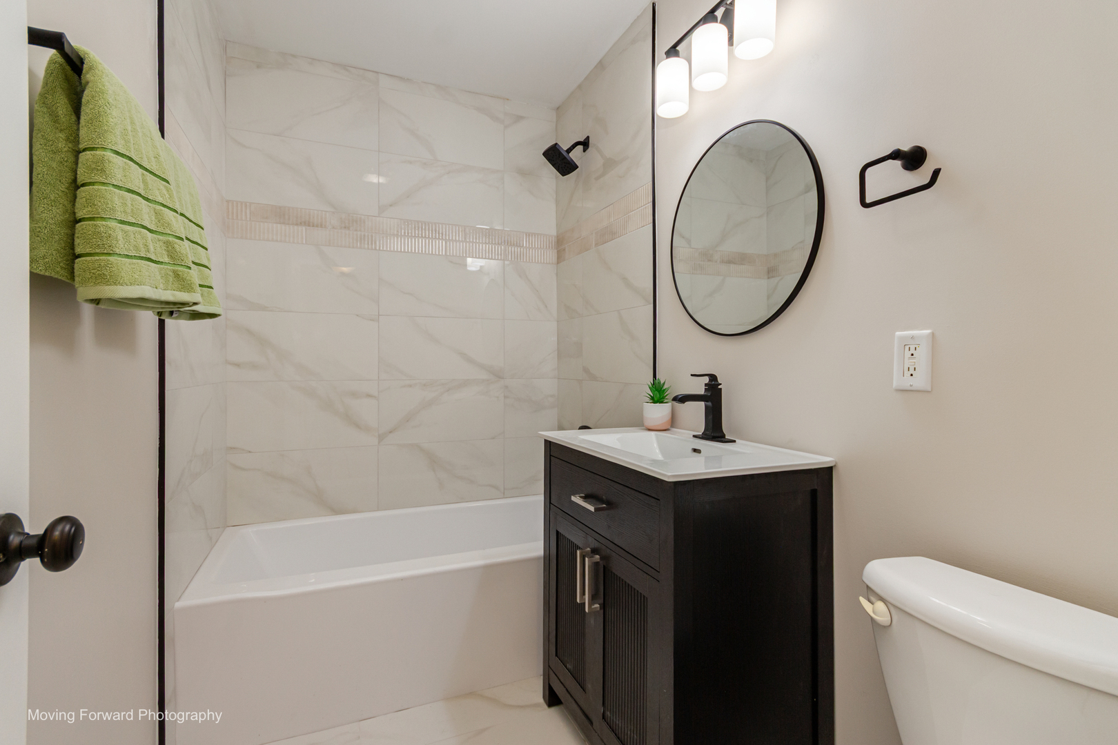 8517 W Carmen Avenue Property Photo 15