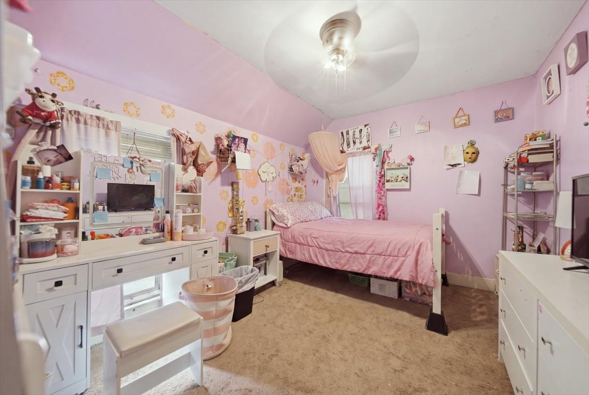319 S Hennepin Avenue Property Photo 15