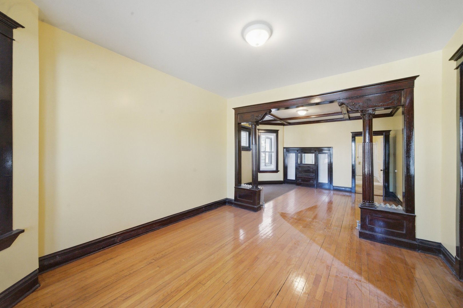4714 N Spaulding Avenue Property Photo 3