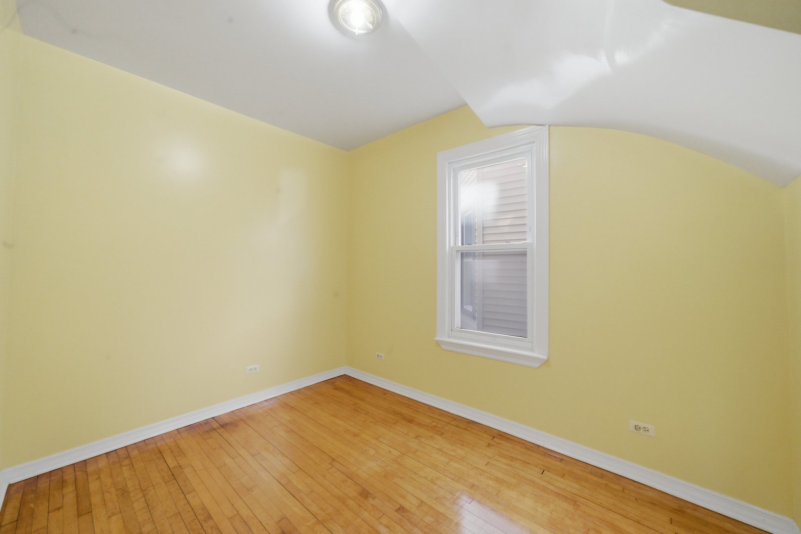 4714 N Spaulding Avenue Property Photo 7