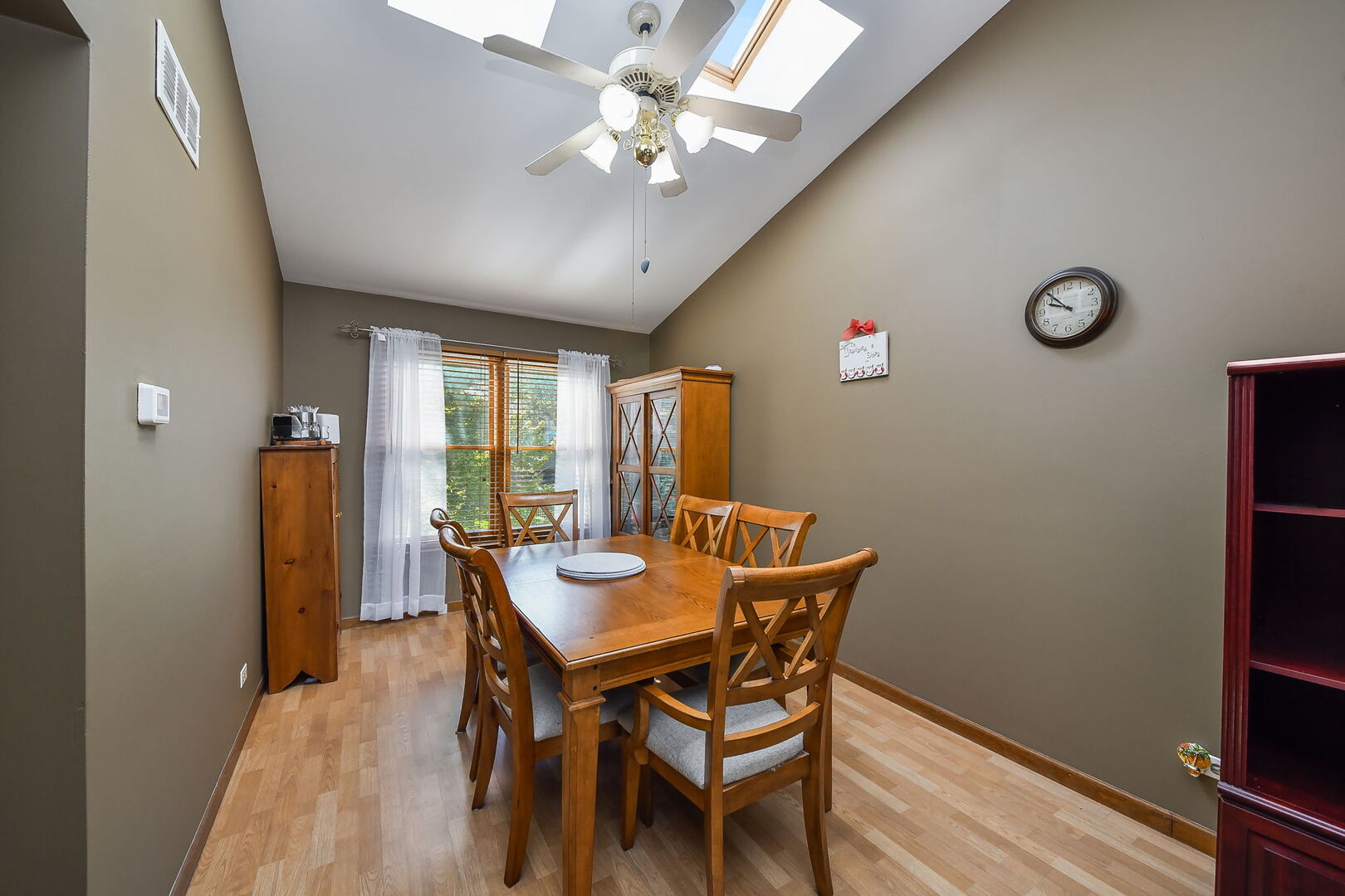 2268 Salisbury Drive Property Photo 6