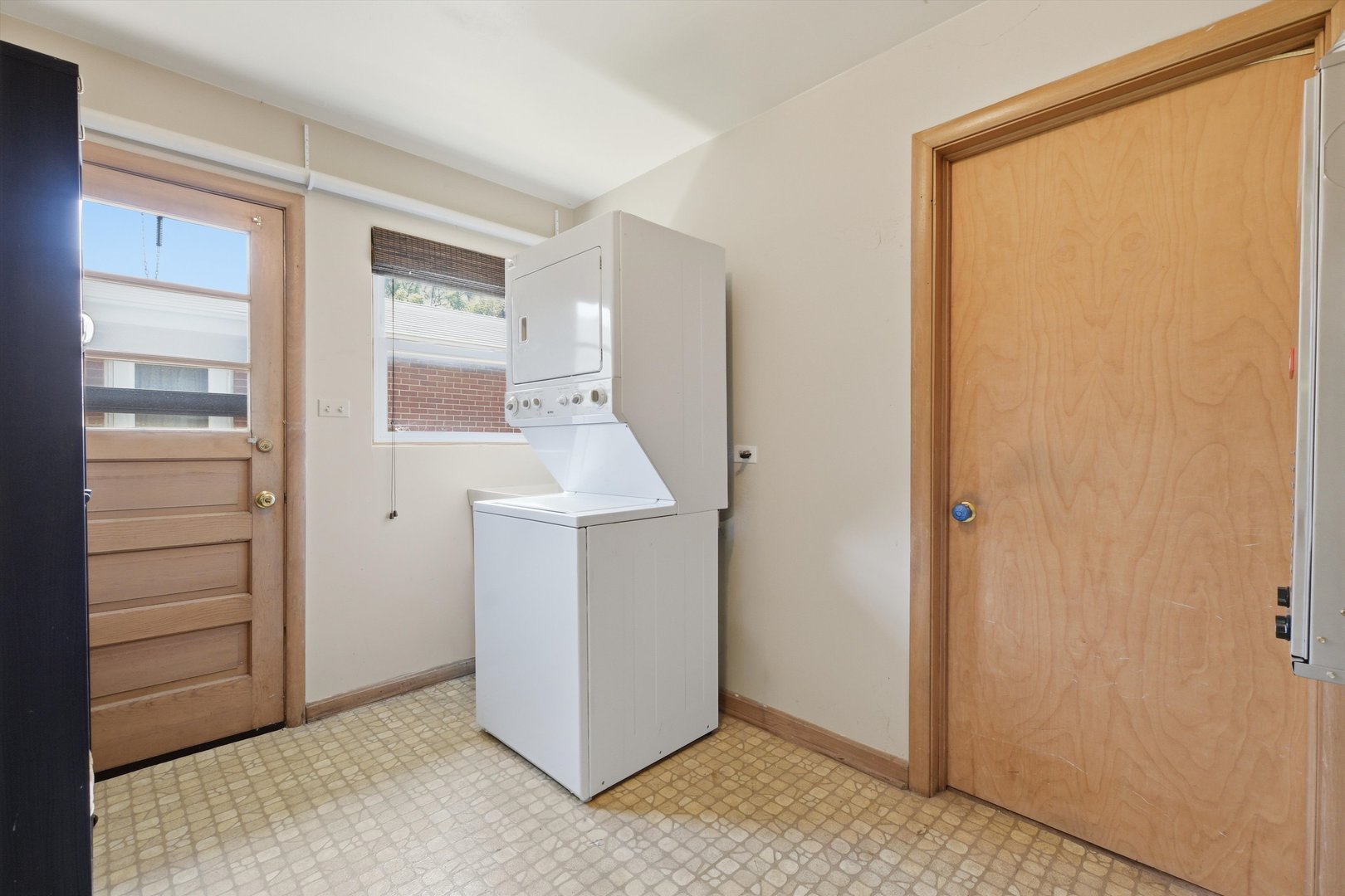13 S School Street Property Photo 20