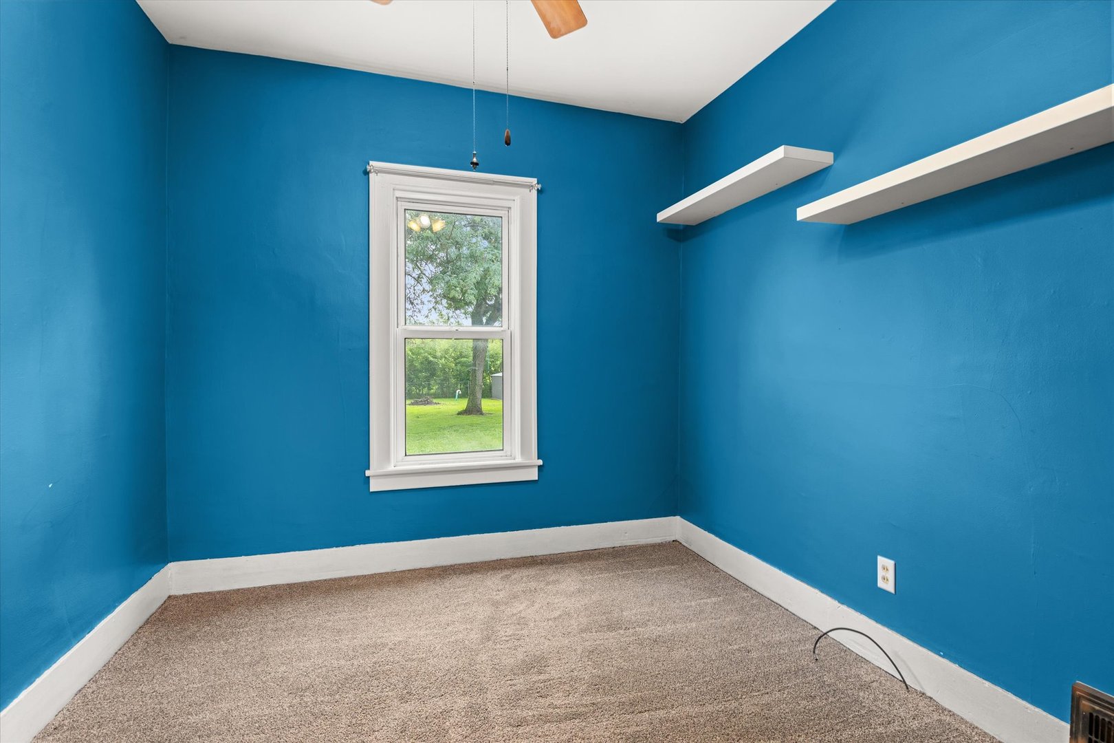 1609 S Hawthorne Road Property Photo 8