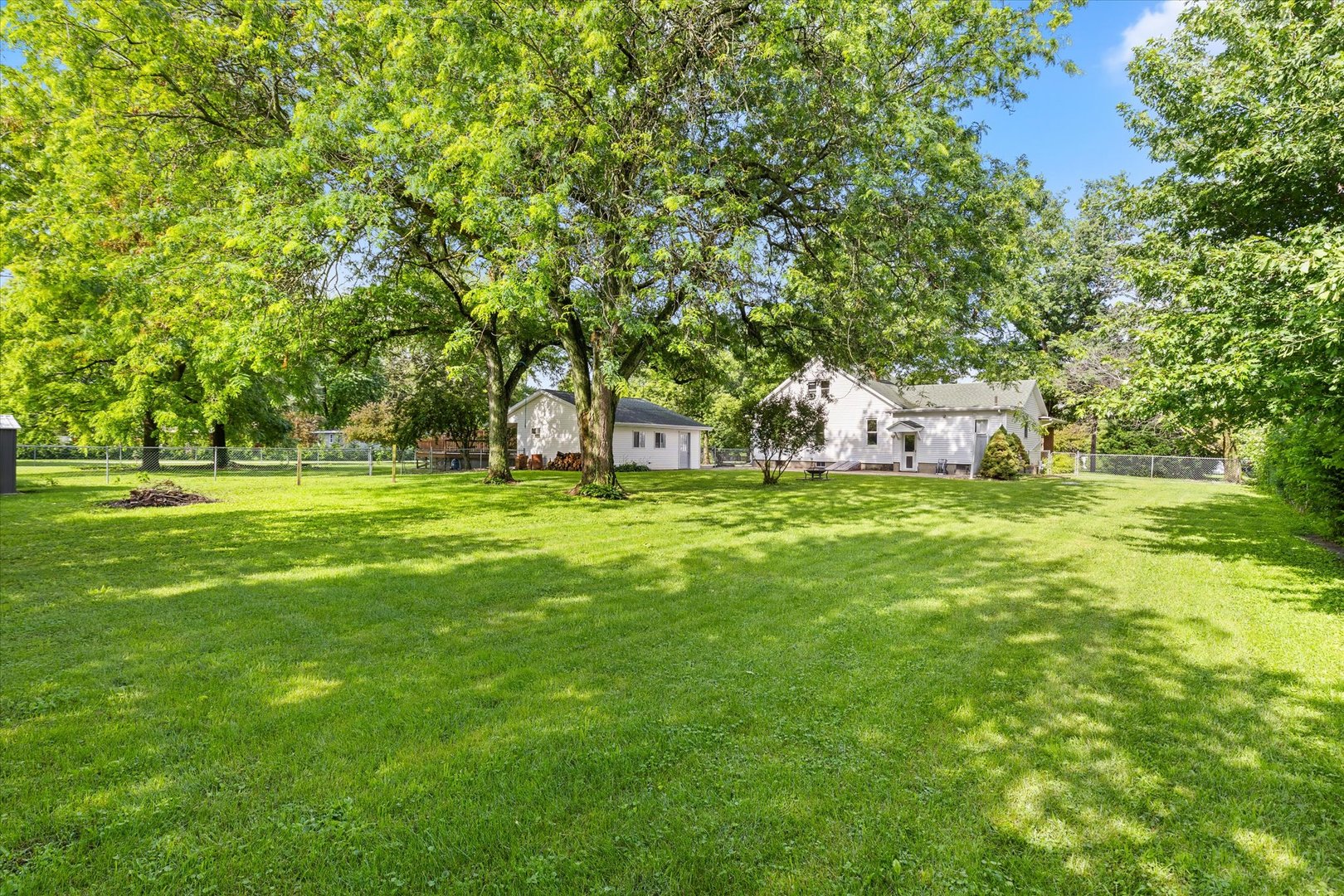 1609 S Hawthorne Road Property Photo 27