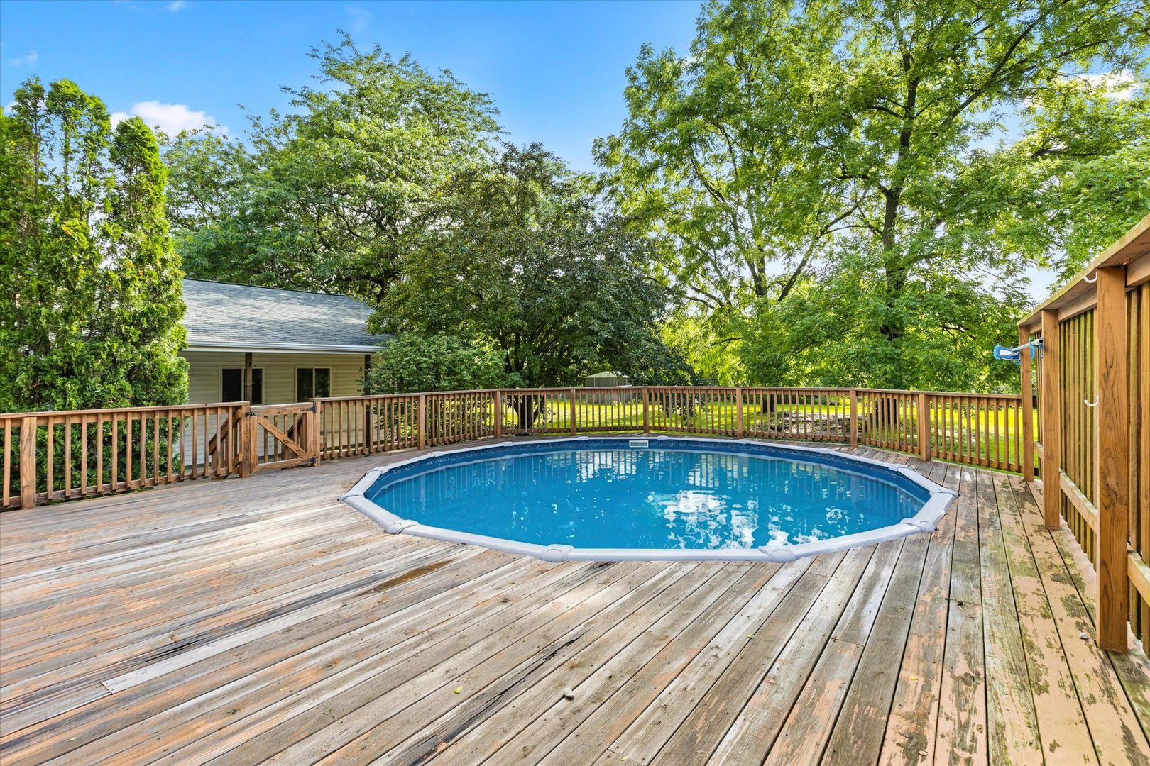 1609 S Hawthorne Road Property Photo 28