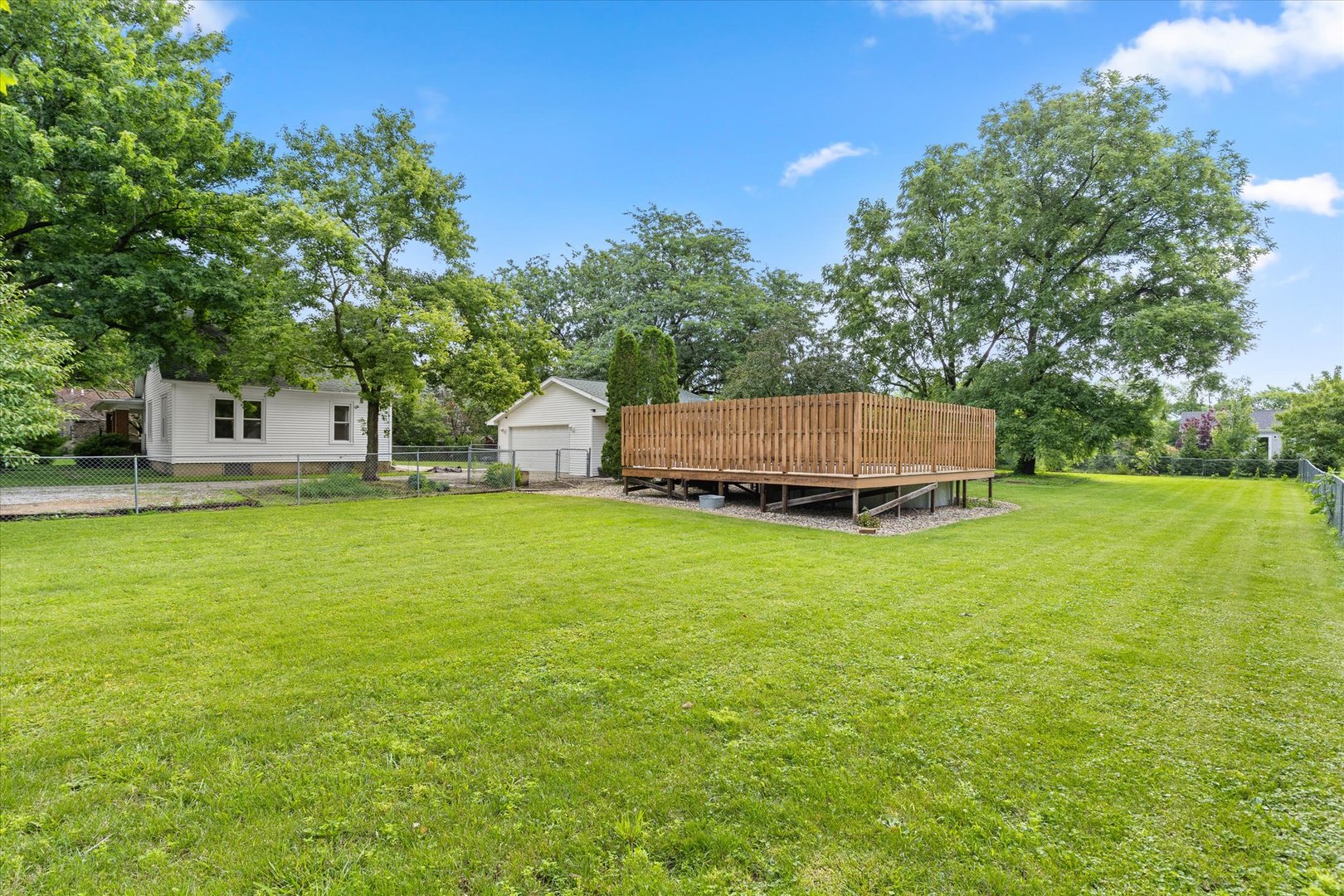 1609 S Hawthorne Road Property Photo 33