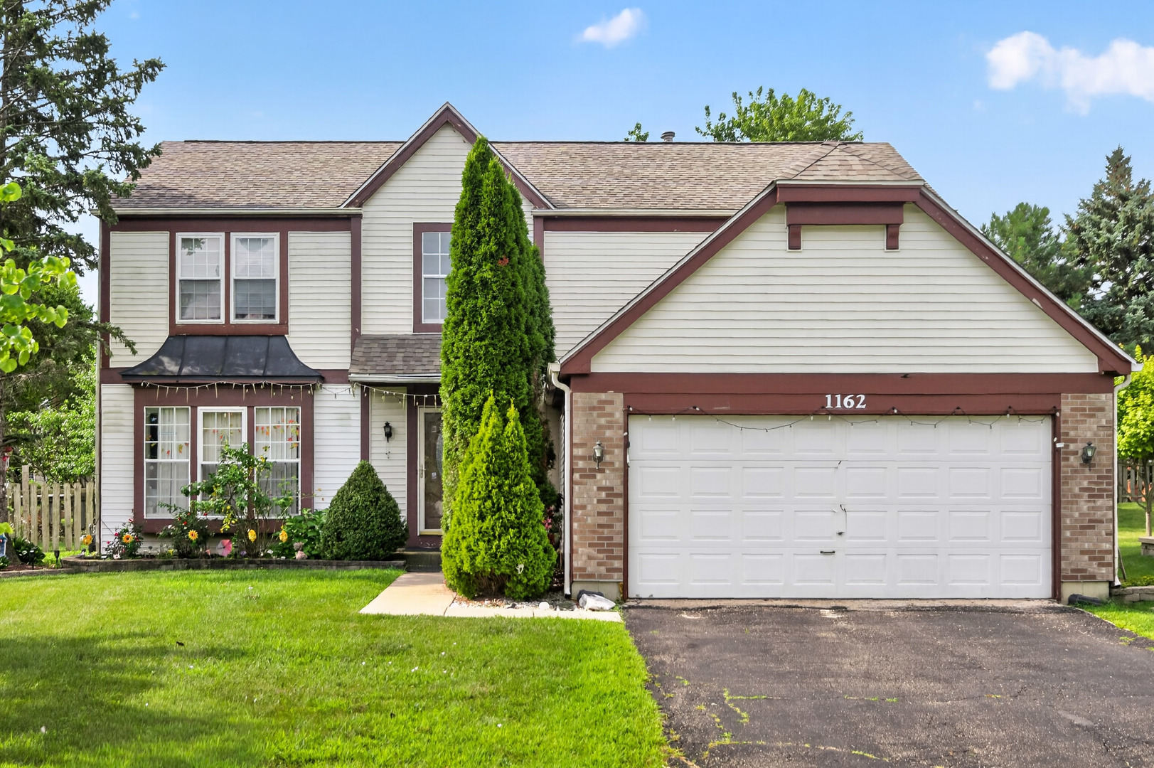 1162 Hyannis Circle Property Photo 1
