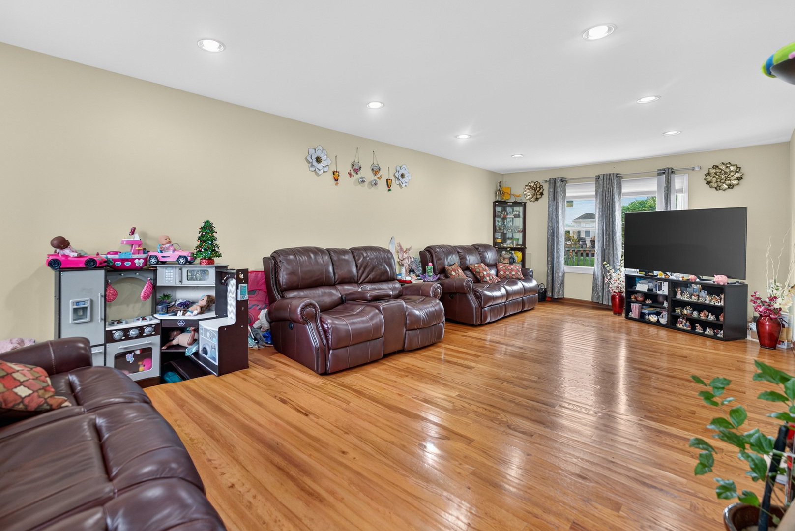 1162 Hyannis Circle Property Photo 7
