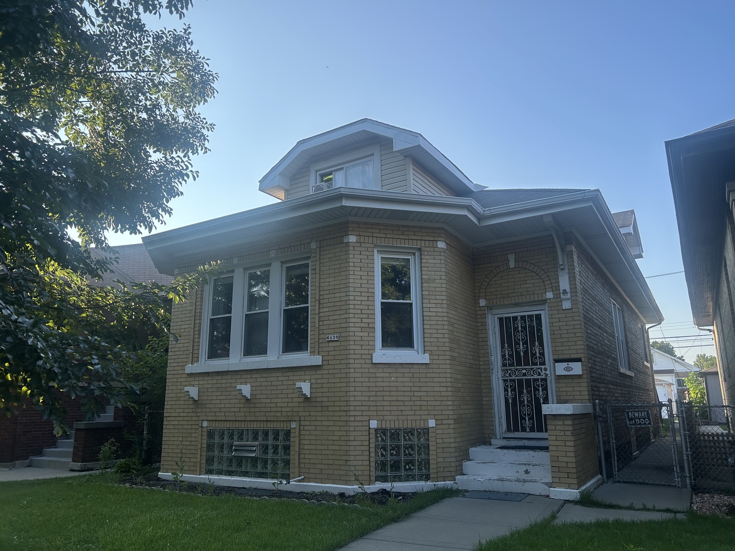 6130 W Addison Street Property Photo 1
