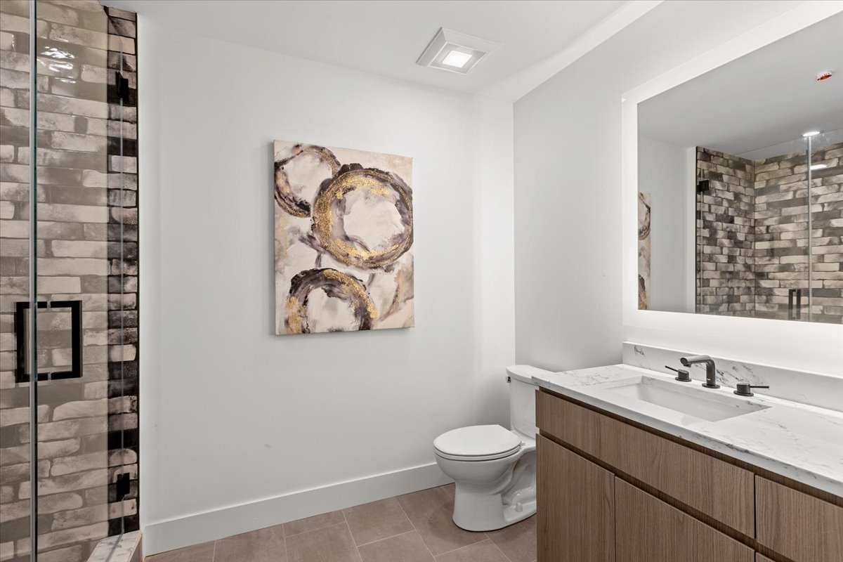 12720867 Property Photo 7