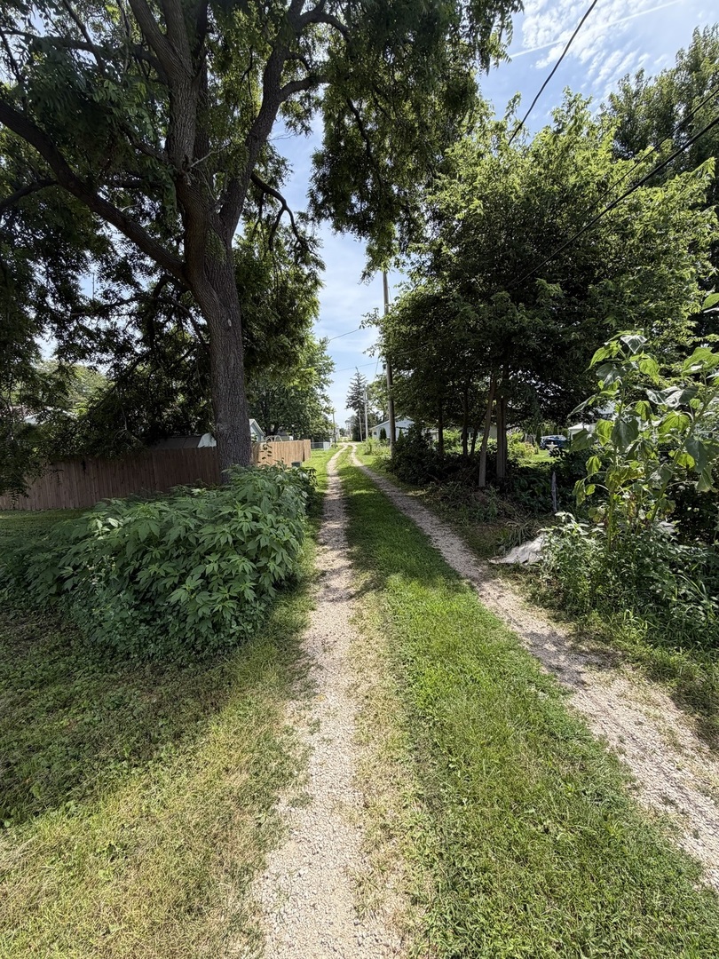 323 W 8th Street Property Photo 9