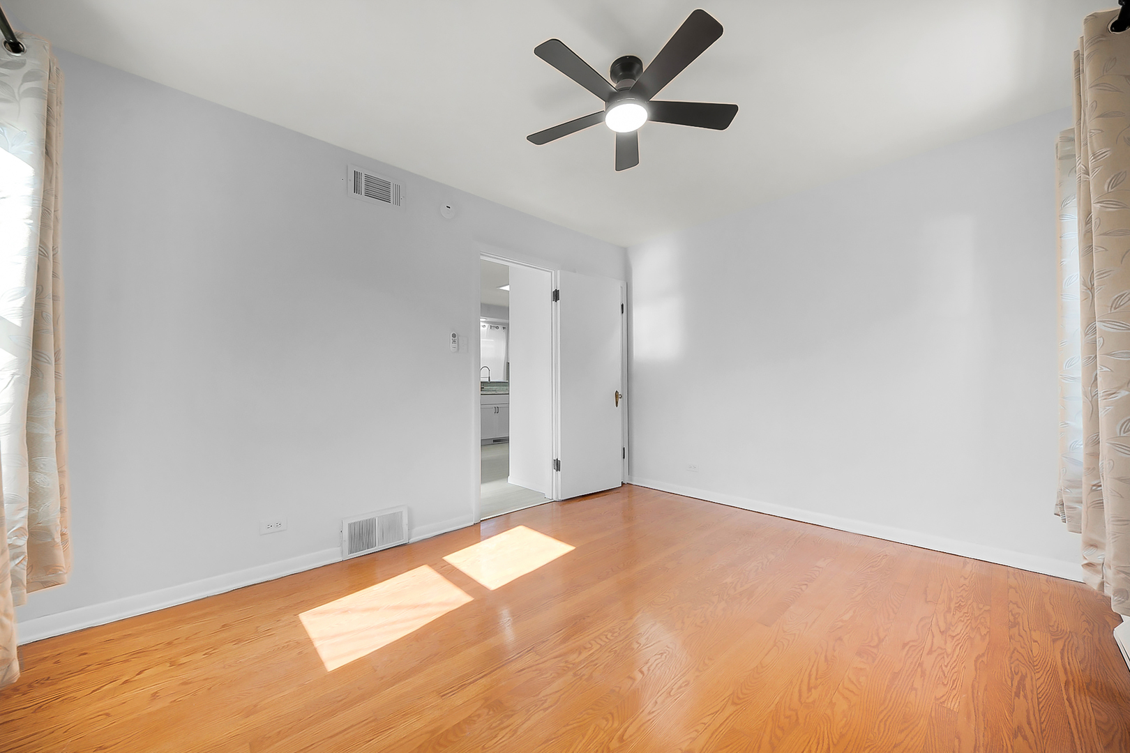 11834 S Campbell Avenue Property Photo 20