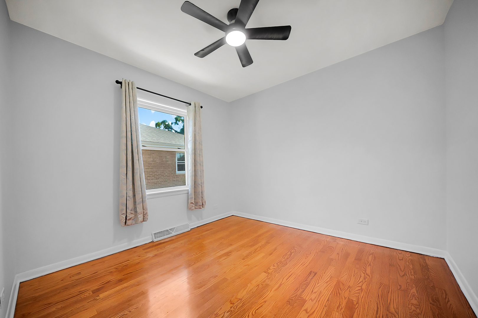 11834 S Campbell Avenue Property Photo 23