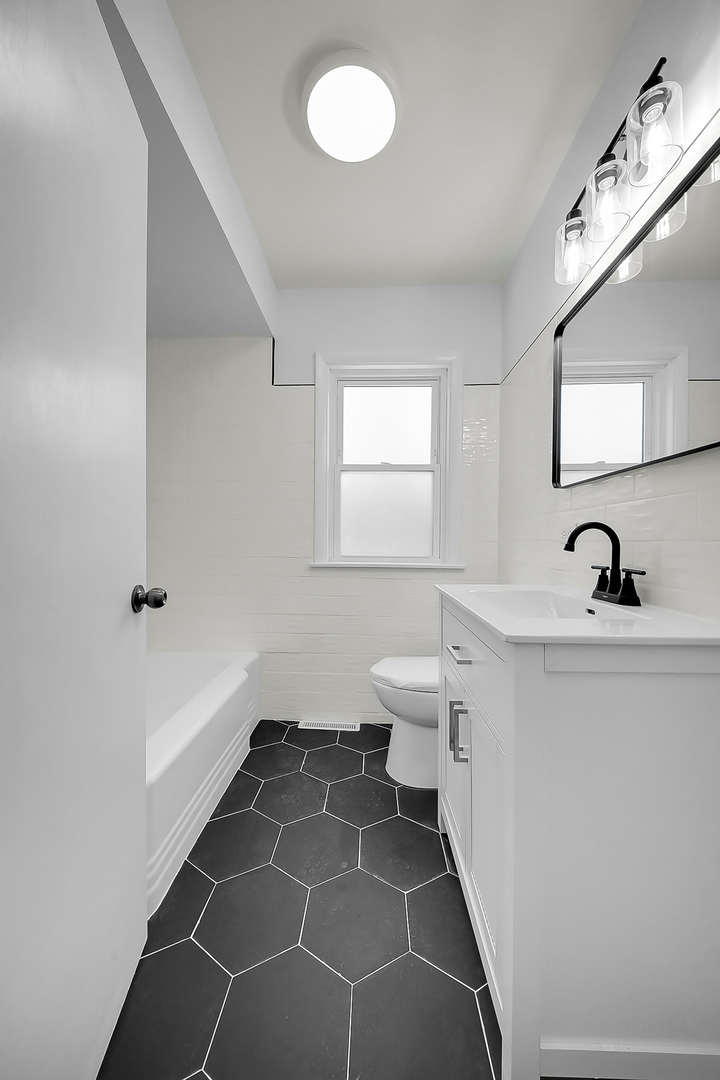 11834 S Campbell Avenue Property Photo 27
