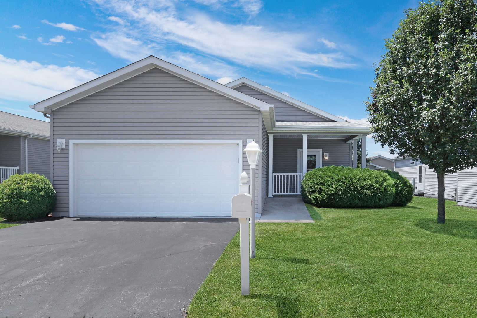 1810 Blue Ribbon Lane Property Photo 1