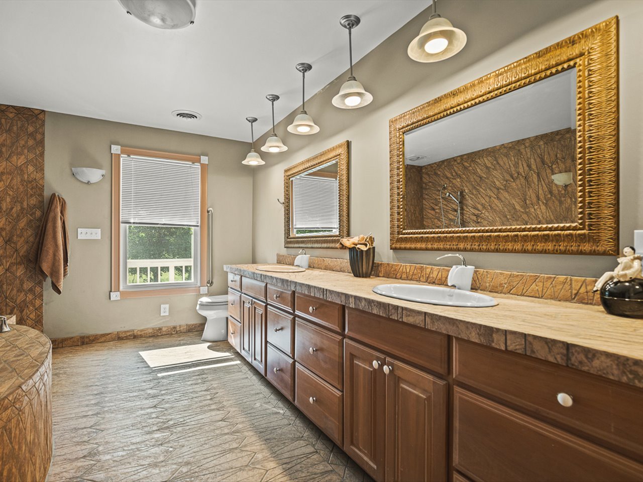 4206 W West Grove Road Property Photo 23