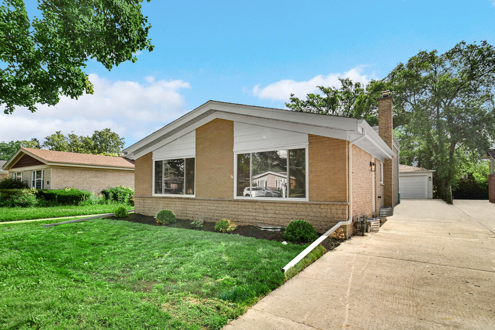548 Leamington Avenue Property Photo 1