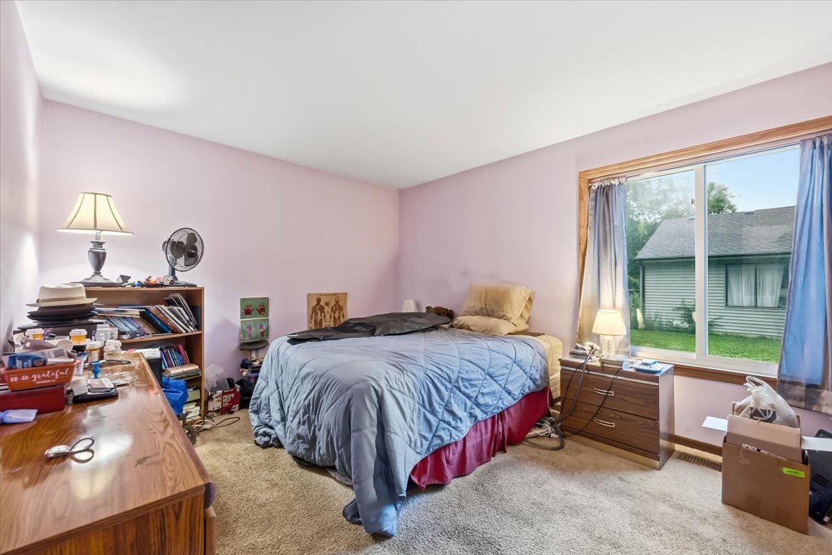 413 Travelaire Avenue Property Photo 9