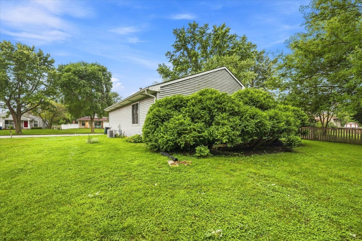 413 Travelaire Avenue Property Photo 19