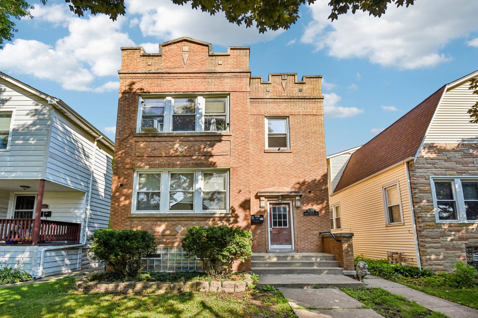 5212 N Ludlam Avenue Property Photo 1