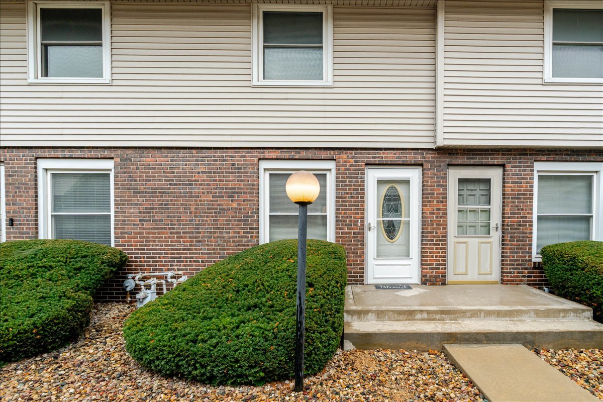103 S Towanda Avenue 4 Property Photo 1