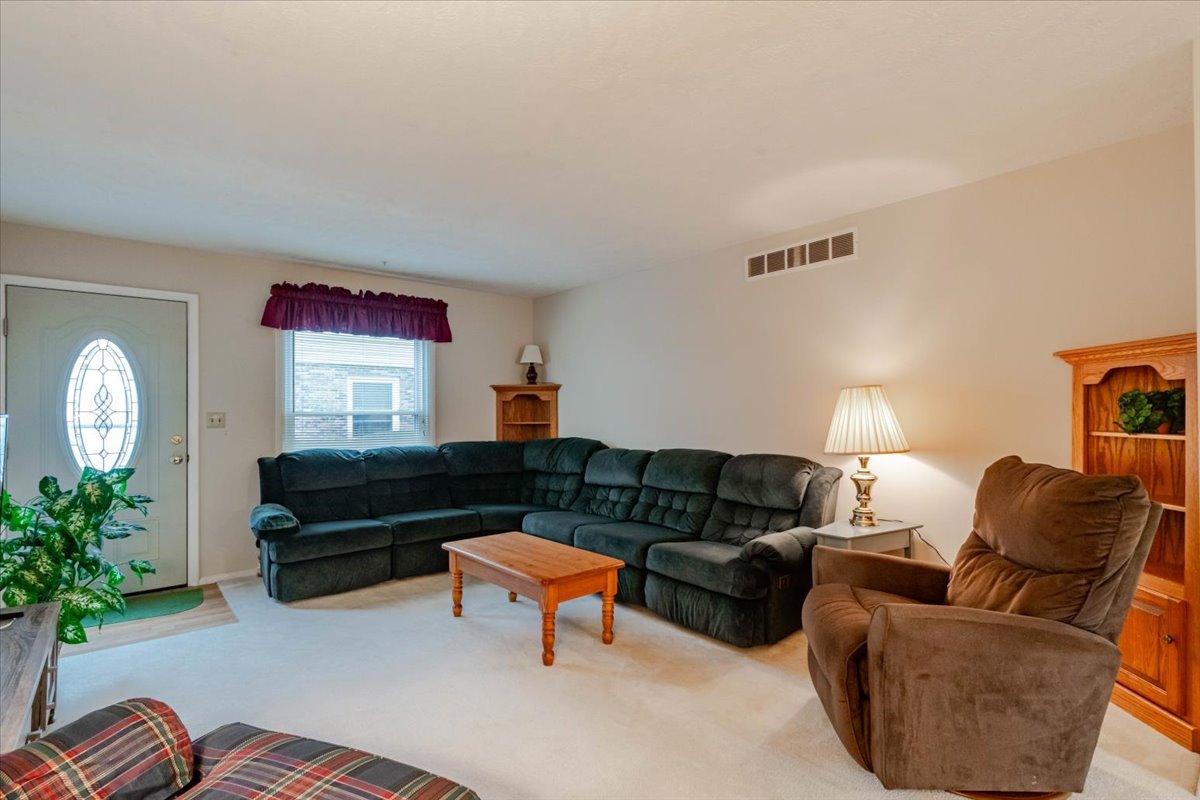 103 S Towanda Avenue 4 Property Photo 7