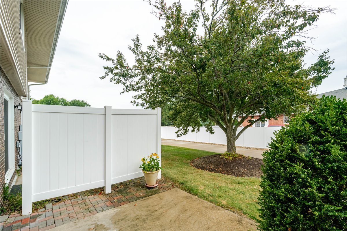 103 S Towanda Avenue 4 Property Photo 18