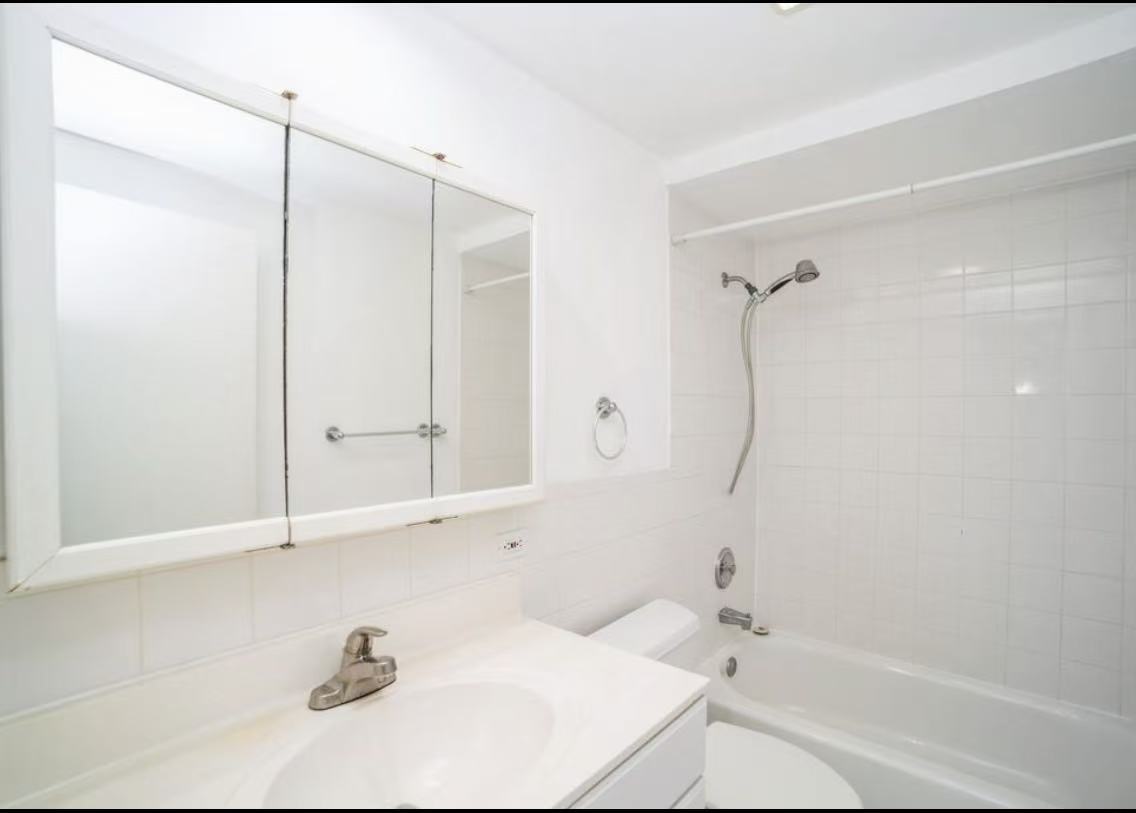 930 Ontario Street 4f Property Photo 10