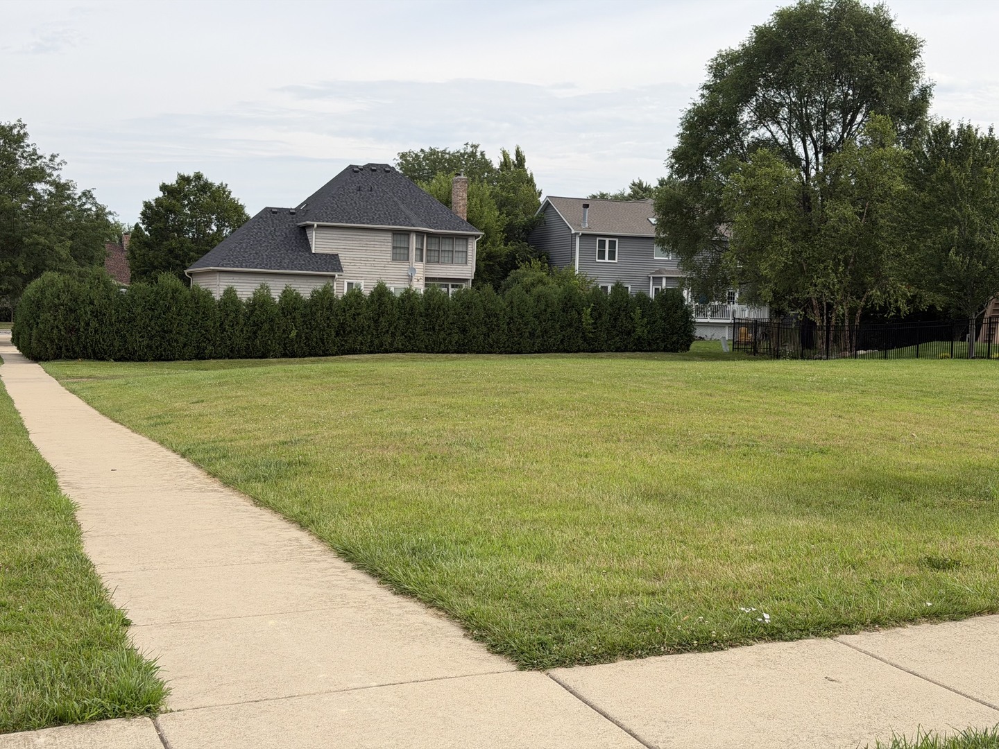 605 Ritter Drive Property Photo 3