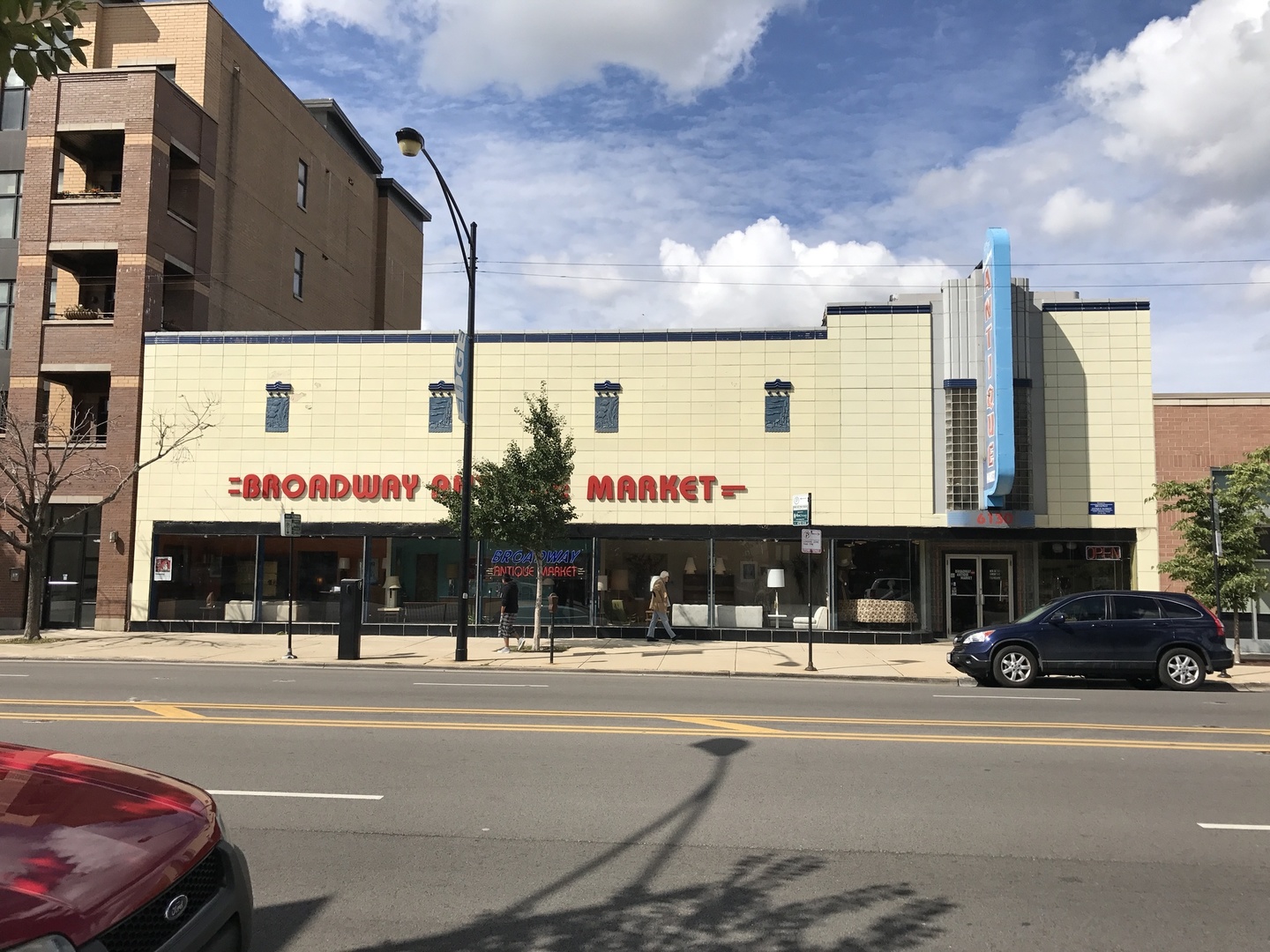6130 N Broadway Property Photo 1