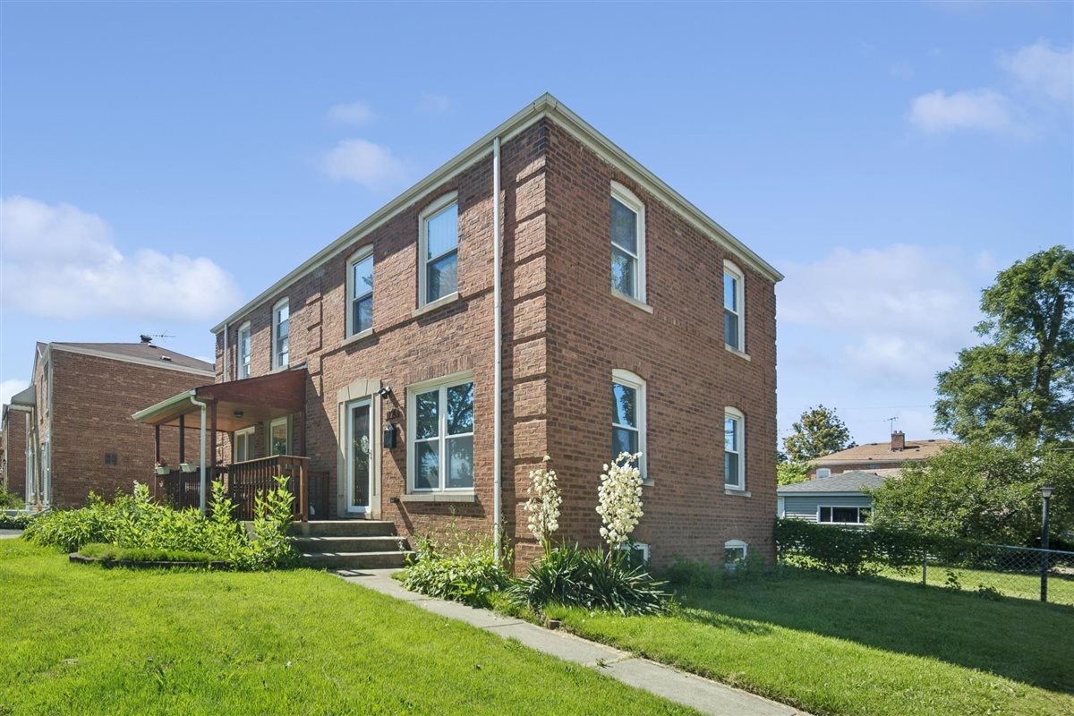 1798 Howard Avenue Property Photo 1