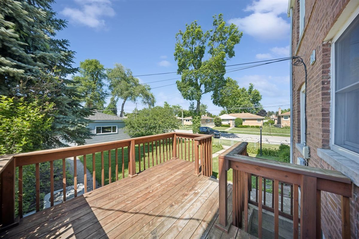 1798 Howard Avenue Property Photo 13