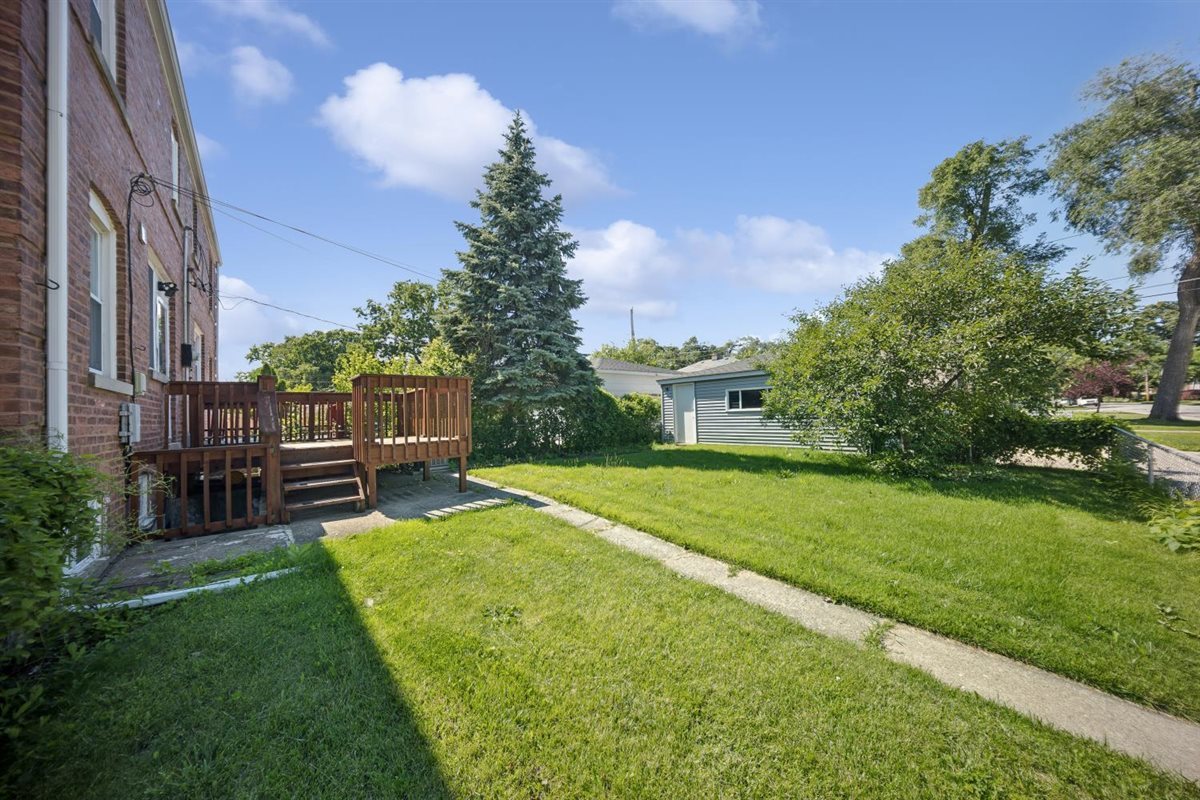 1798 Howard Avenue Property Photo 14