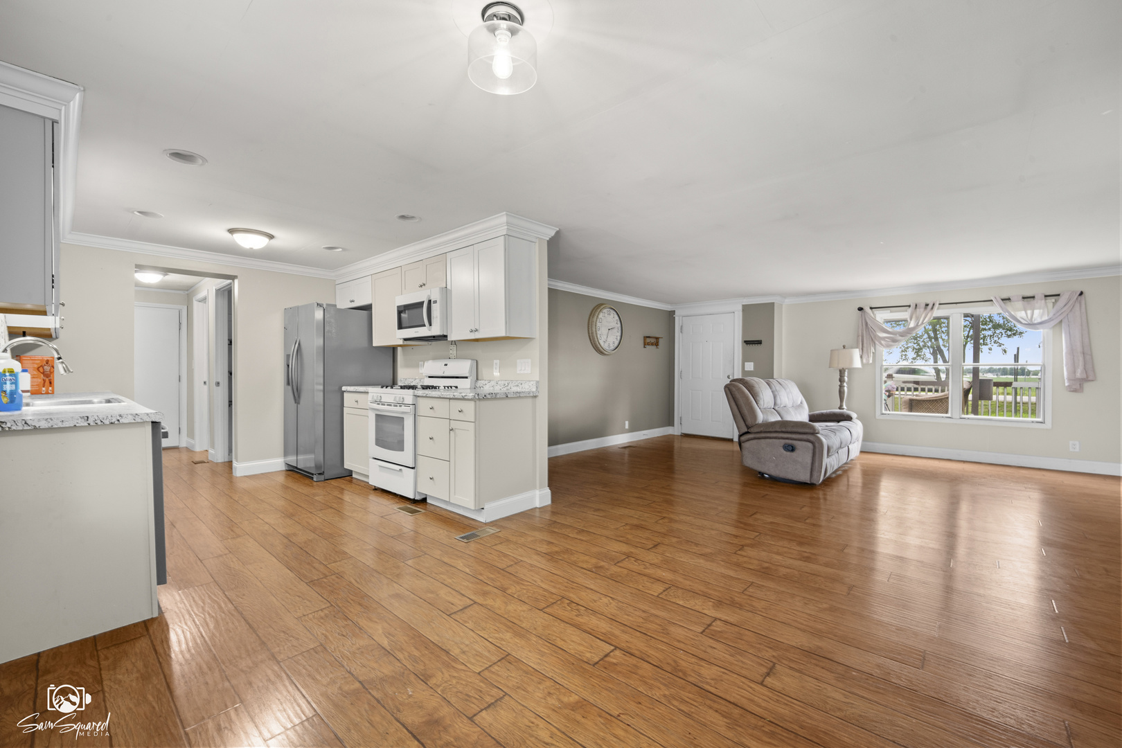 2 Berry Lane Property Photo 8