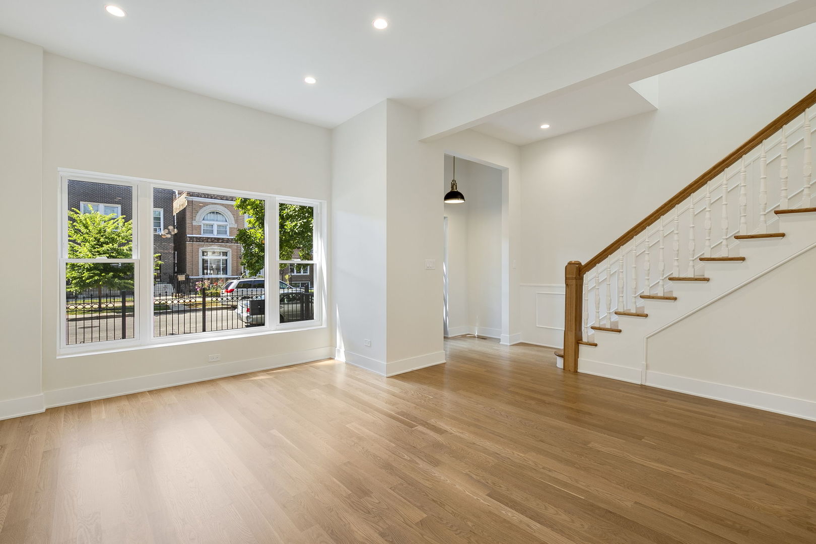 3534 W Le Moyne Street Property Photo 5