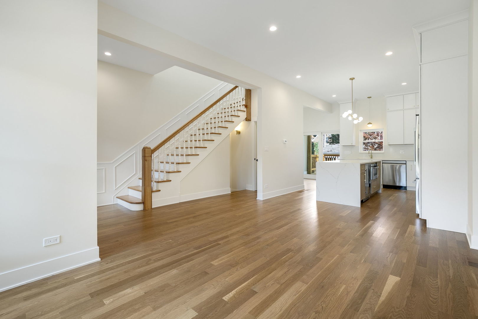 3534 W Le Moyne Street Property Photo 6