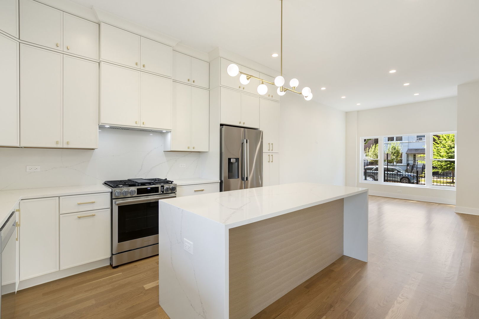 3534 W Le Moyne Street Property Photo 12