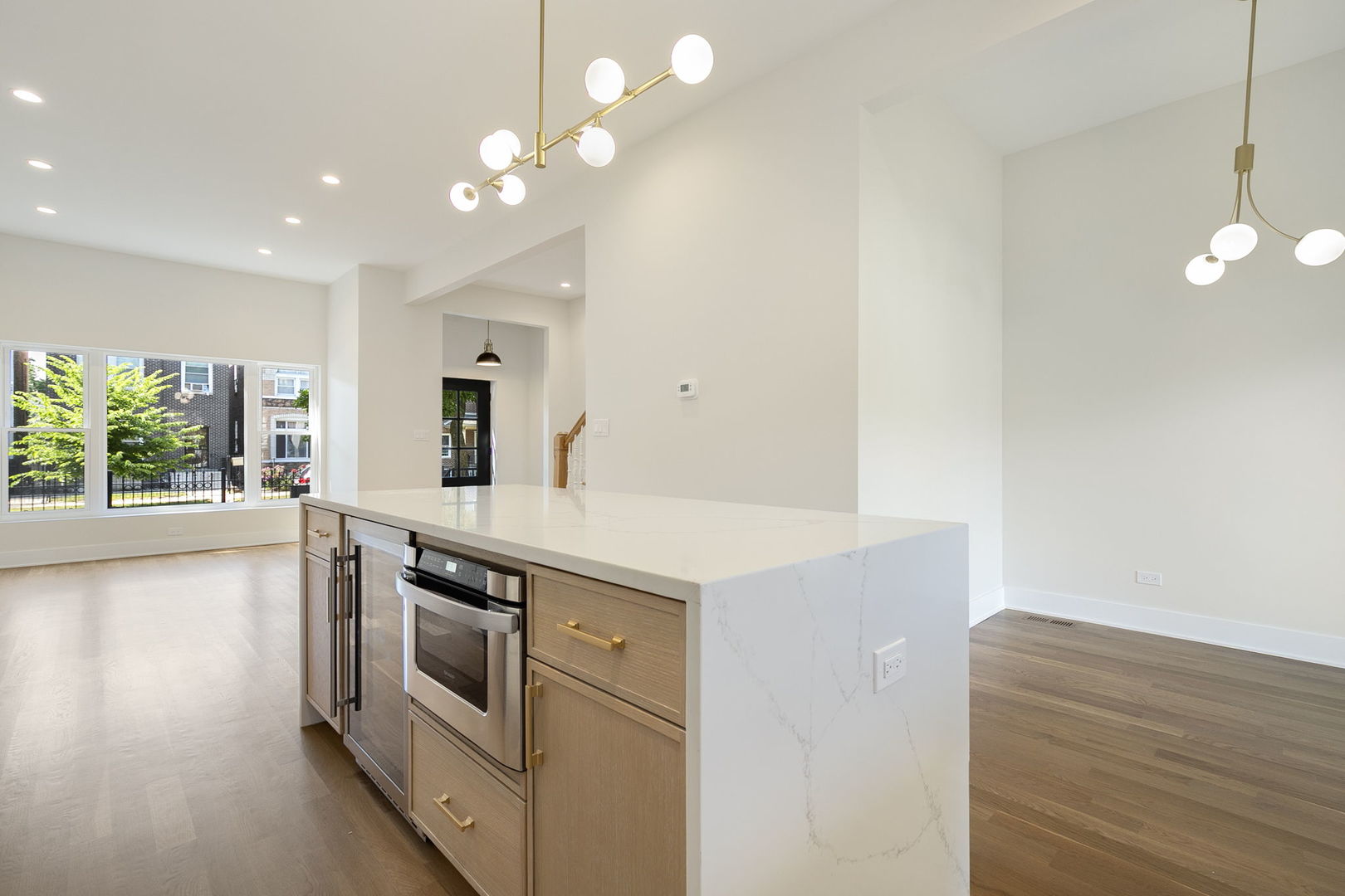 3534 W Le Moyne Street Property Photo 13