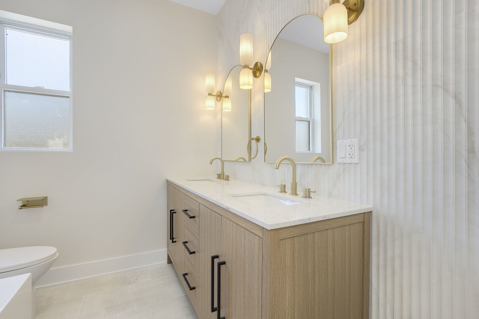 3534 W Le Moyne Street Property Photo 24