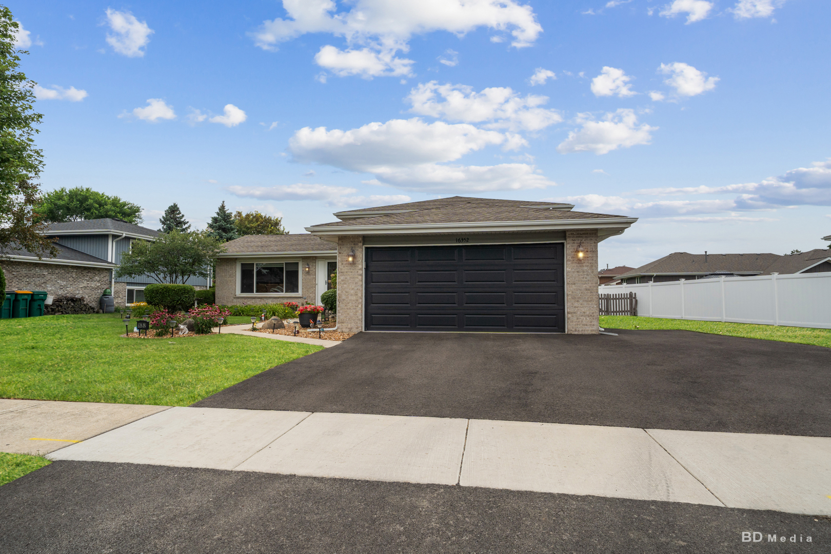 16352 Rowley Lane Property Photo 4