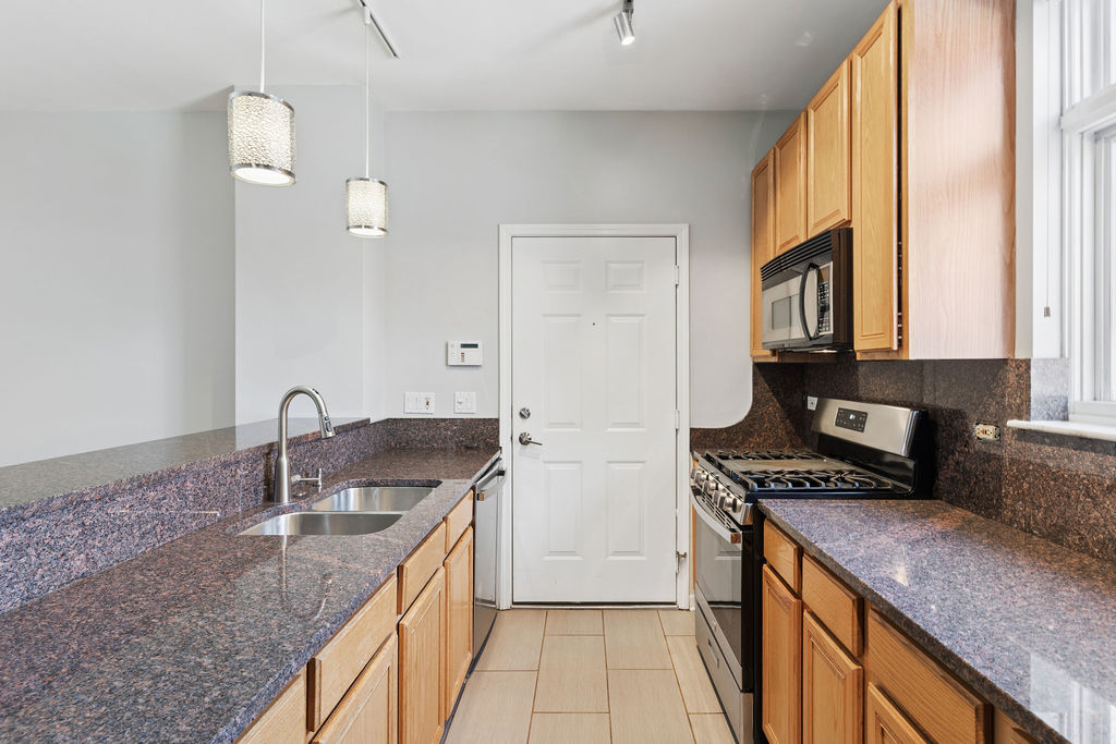 1500 S Halsted Street 2a Property Photo 13