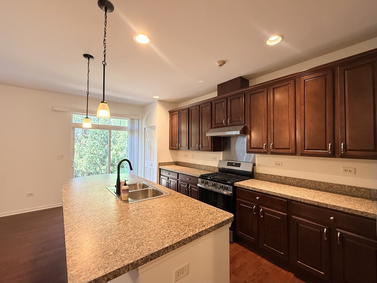 2715 Blakely Lane Property Photo 8