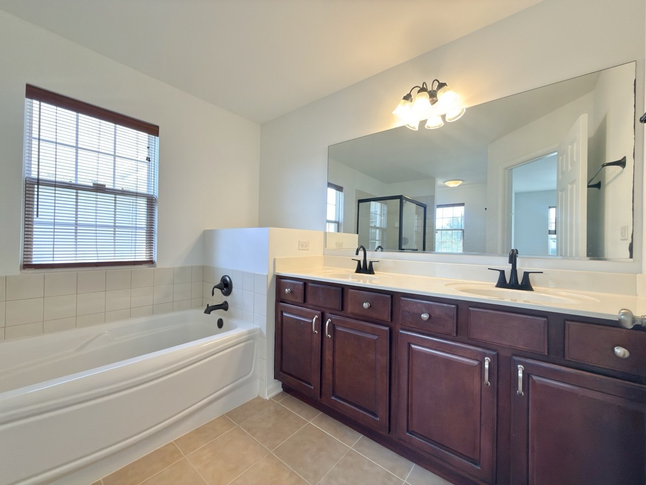 2715 Blakely Lane Property Photo 21