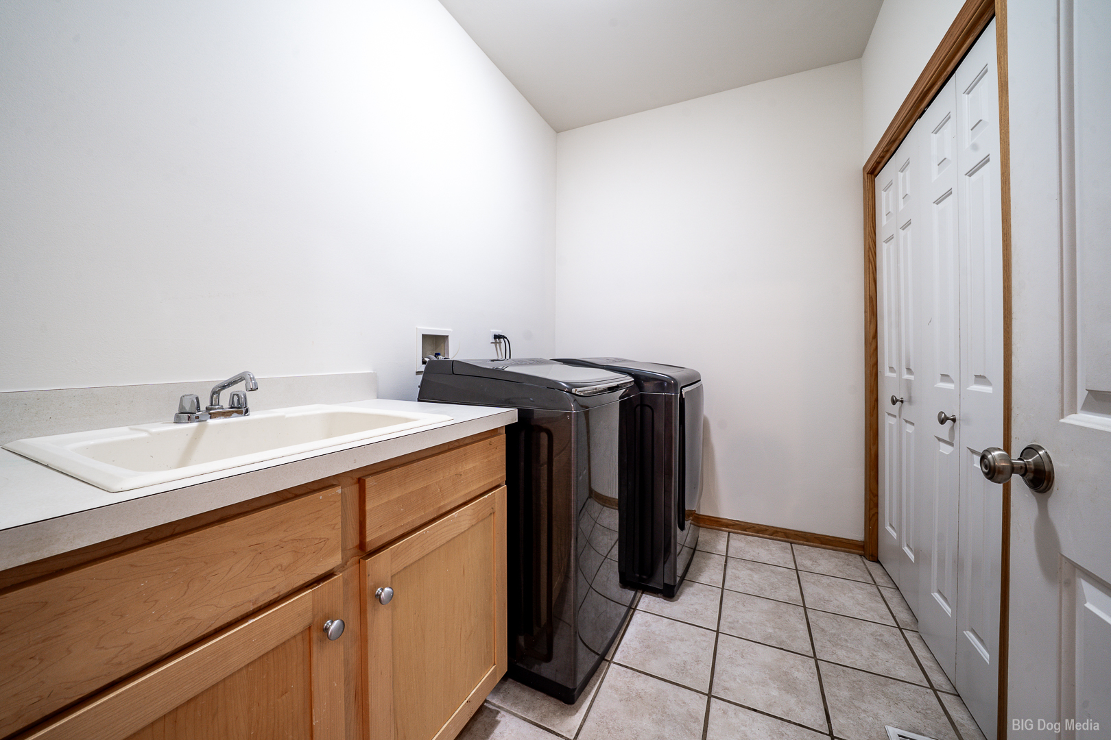 9455 Enterprise Drive Property Photo 17